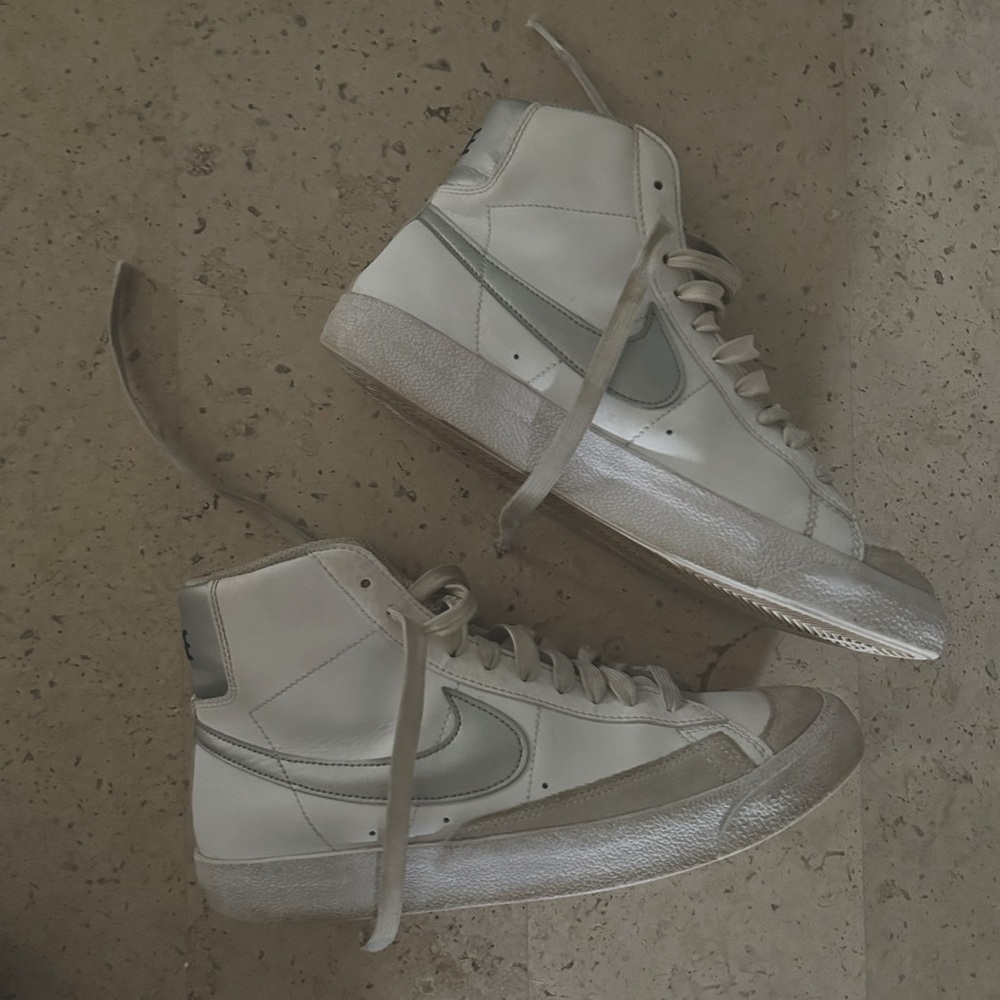 Nike Blazers size 7.5